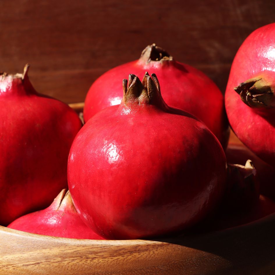 Wonderful-Pomegranate tree fruits